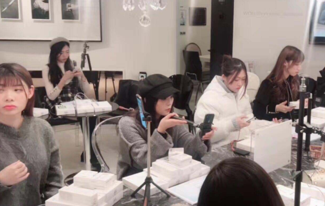 直播赚钱的软件哪个好?